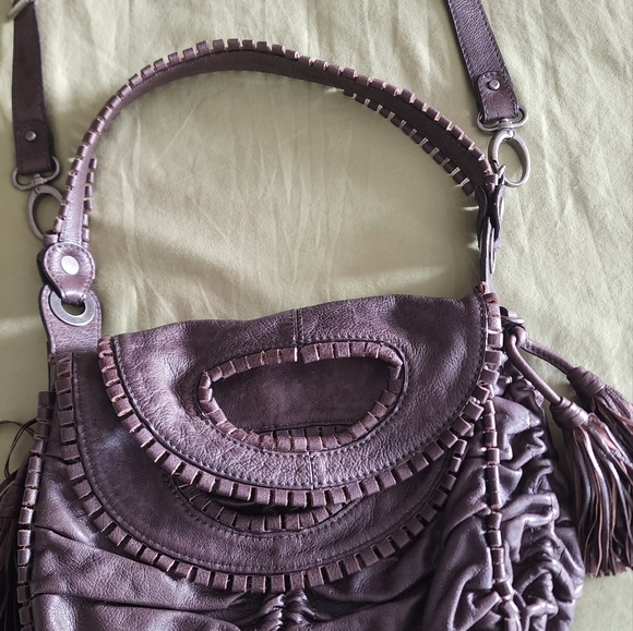 100% Leather Lockheart shoulder bag. Brown leather. Approx size 11 " x 11" - Picture 10 of 11